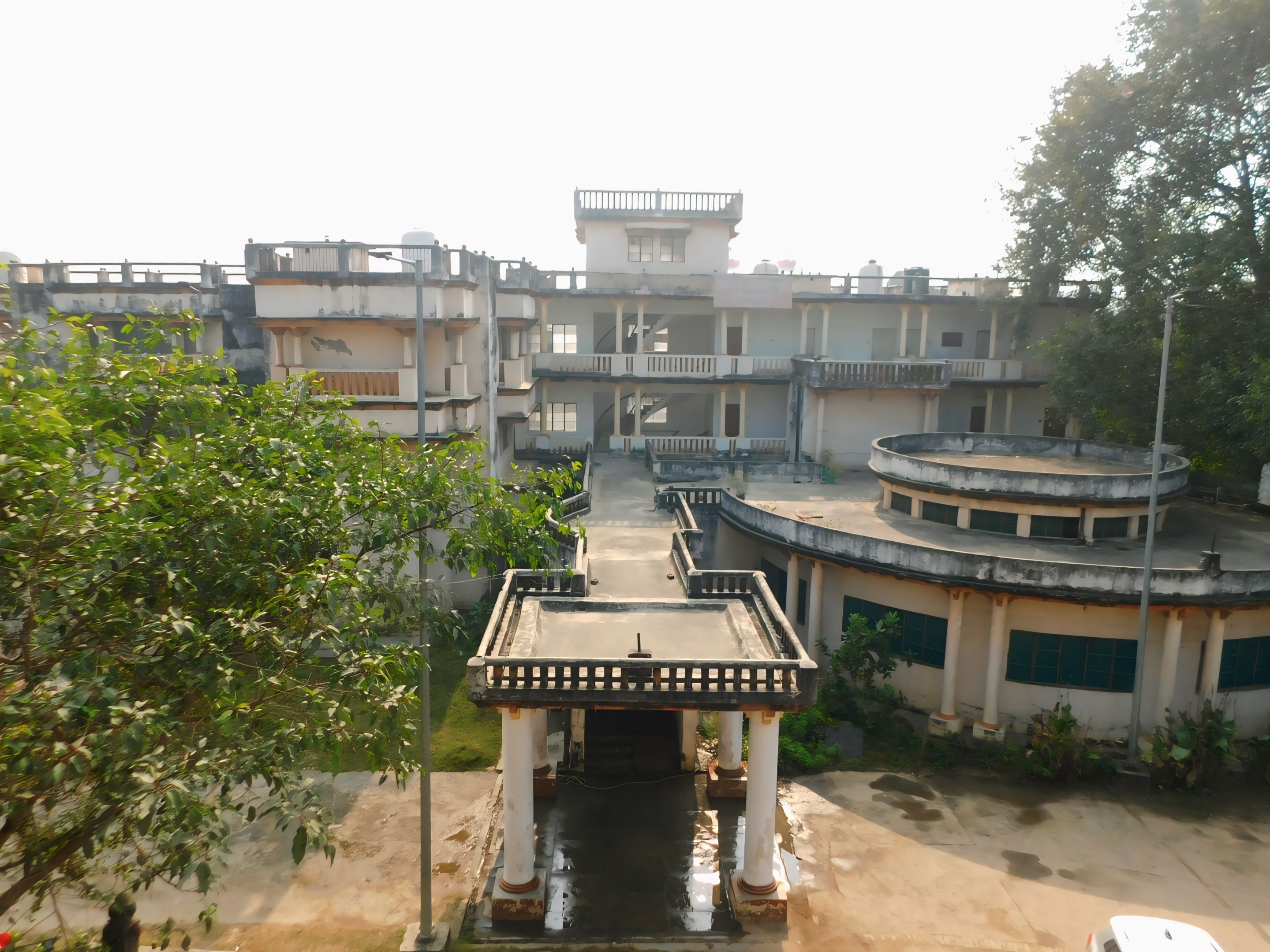 Yatri Niwas